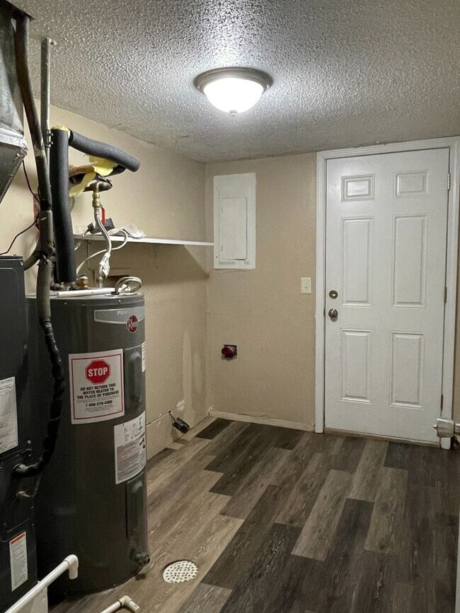 Photo - 295/297 Chris Dr. Unit 297
