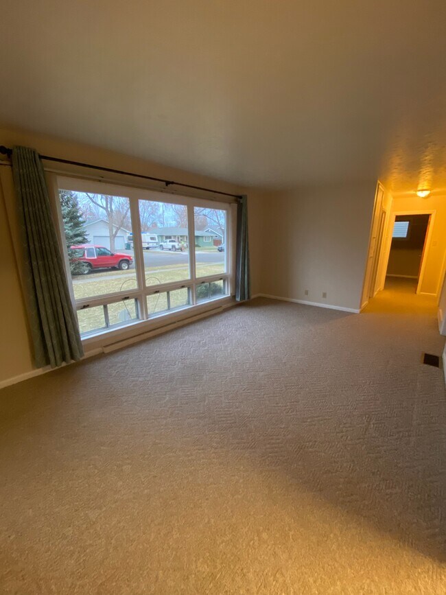 Photo - 2304 Hewitt Dr