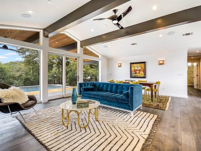 Photo - 2700 Rollingwood Dr