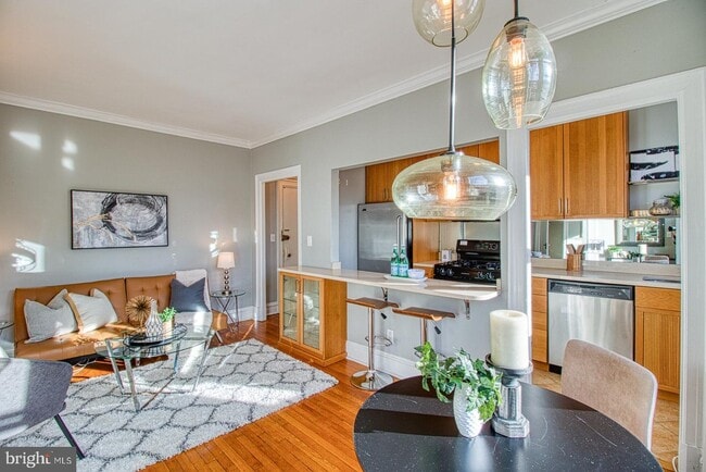 Photo - 2456 20th St NW Unidad 306