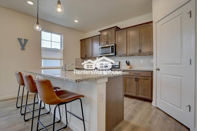 Photo - 2042 Rosette Ln