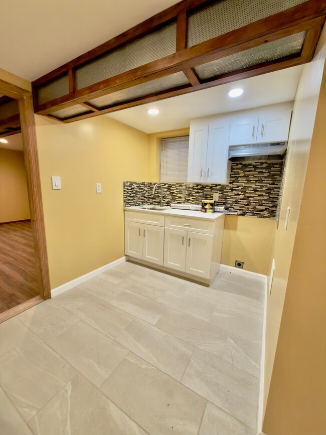 Photo - 24-16-16 83rd St