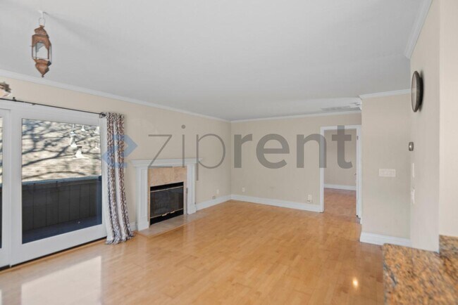 Photo - 14541 Oak St