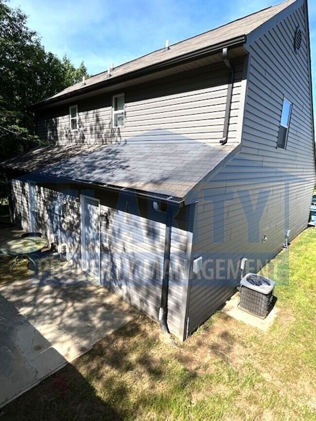 Photo - Centrally located two bedroom duplex!