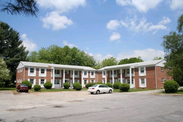 Mark Alan Apartments - Mark Alan Apartments