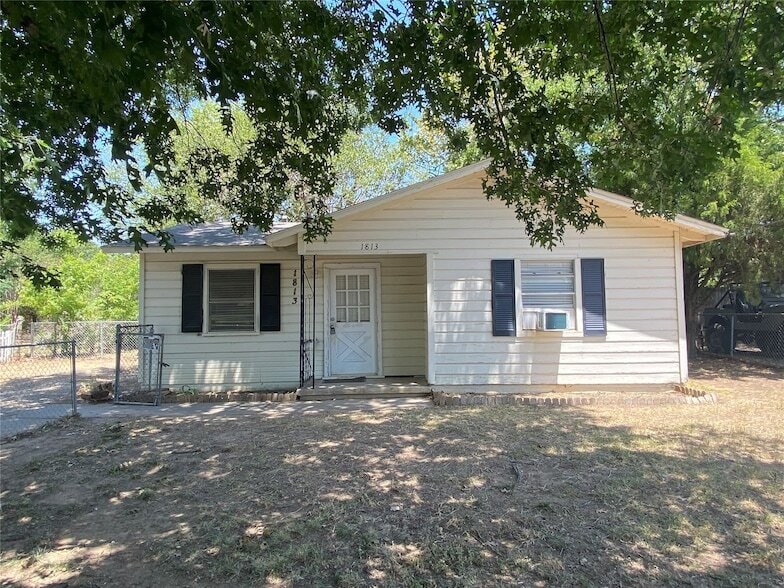 Photo - 1813 Wayne St