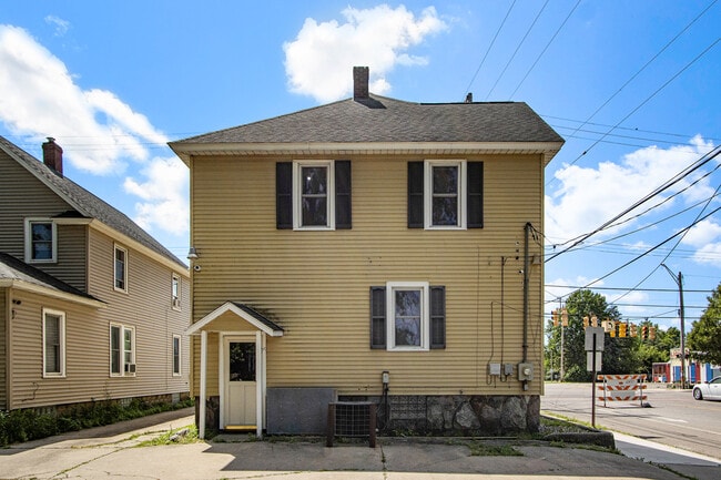 Entrada trasera - 1403 S Burdick St