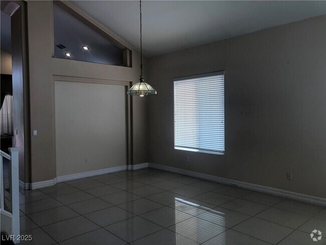 Building Photo - 340 Tayman Park Ave Rental