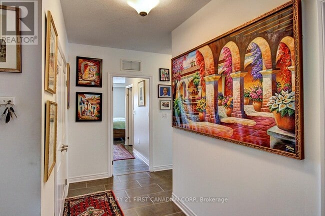 Photo - 330 Ridout St N Unit 2108