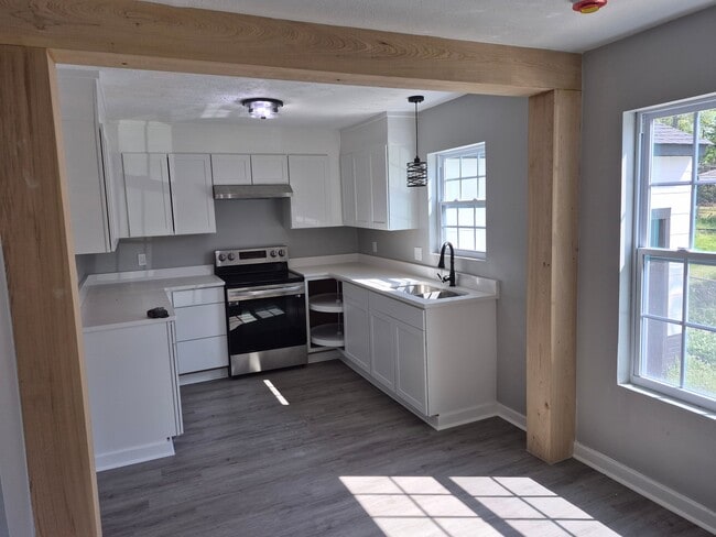 Photo - 4858 Sheridan Dr