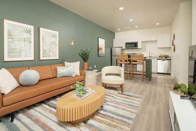 Photo - Streamliner Aldea