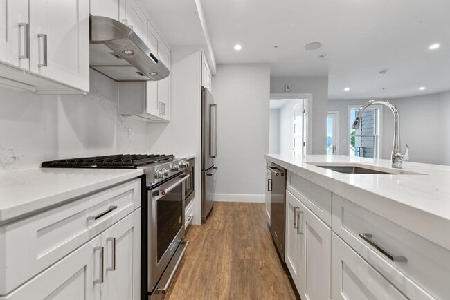 Photo - 135 Hancock St Unit 19