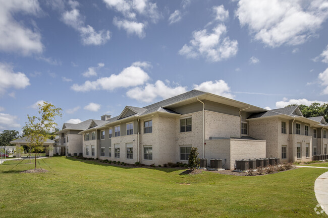 Country Club Estates - Senior Living Center - Country Club Estates - Senior Living Center Apartments