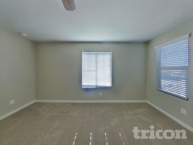 Photo - 5830 W Wood St