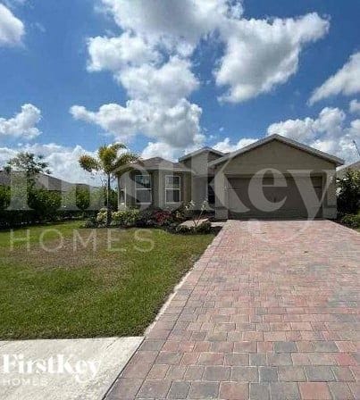 Building Photo - 2800 Zaragoza Ct