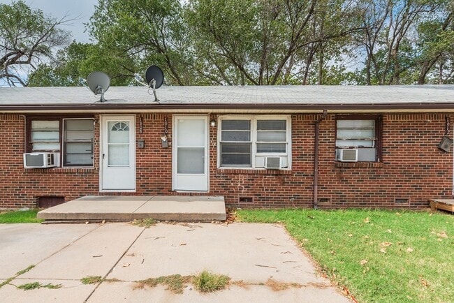 Photo - E Luther St Triplex Unit 1610