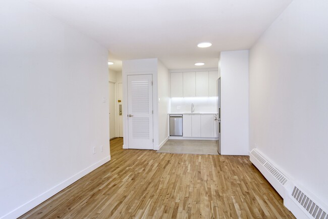 Building Photo - 760 Rue Galt Unit 203