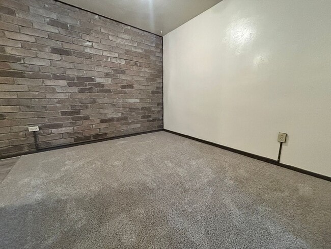 Photo - Beautiful First Floor 1 Bedroom Apartment Available at Kellywood Manor! Call Today! Unidad 602