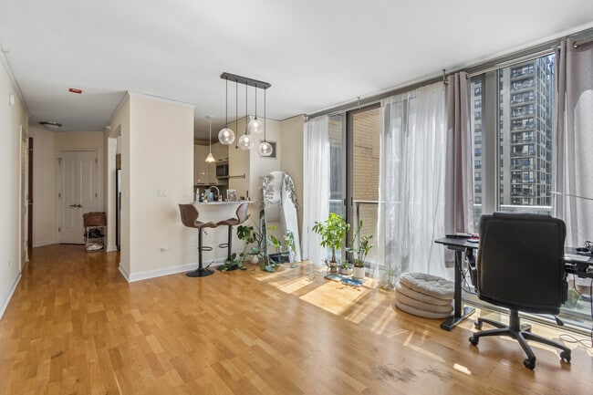 Photo - 420 E Waterside Dr Unit 504