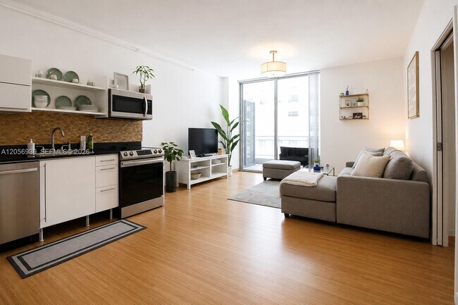 Building Photo - 690 SW 1st Ct Unit 1528