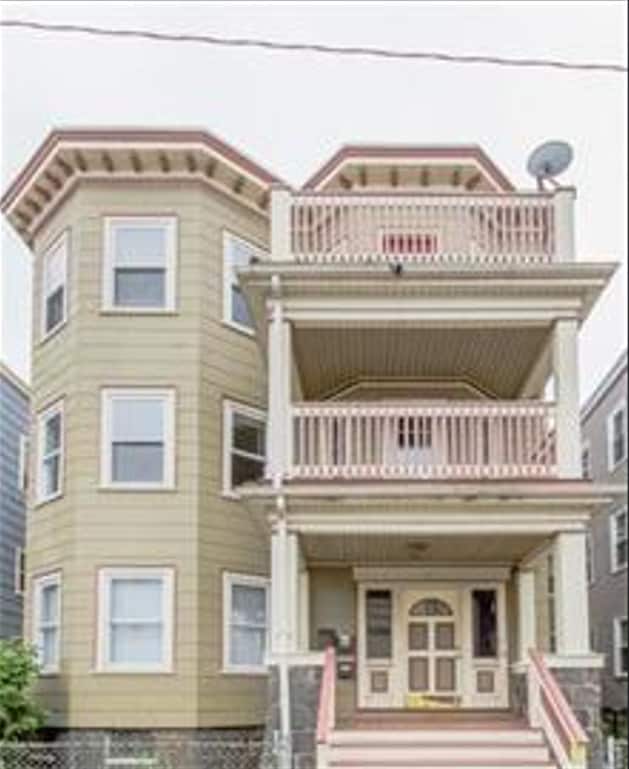 Building Photo - 12 Taft St Unit #3