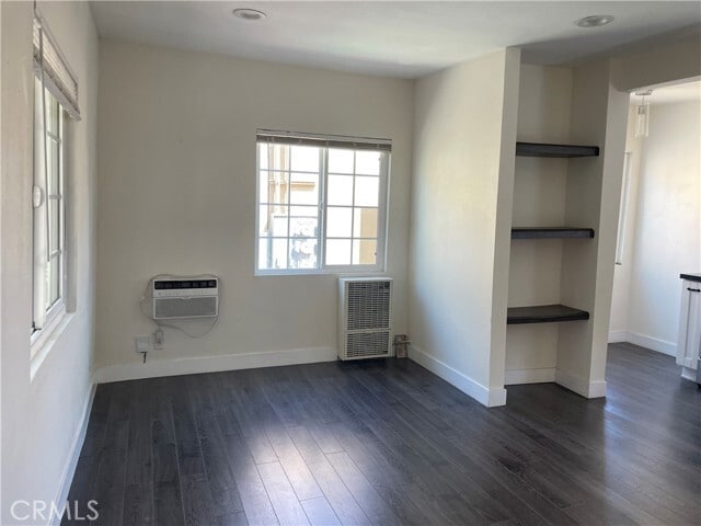 Building Photo - 1325 Douglas St Rental