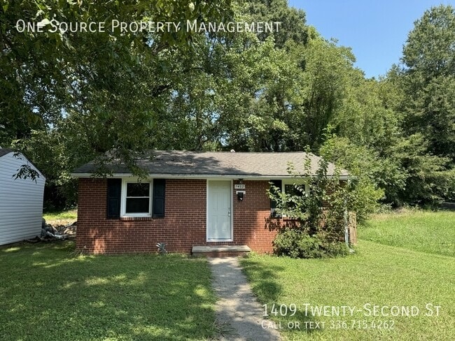 Building Photo - 1409 NE 22nd St