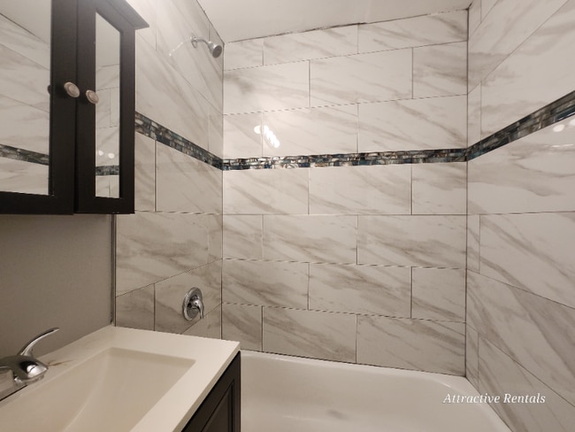 Photo - 3341 Commercial Ave