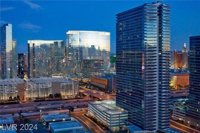 Building Photo - 4471 Dean Martin Dr Unit 1008