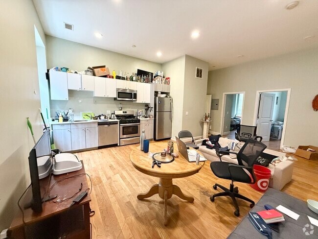 Building Photo - 409 Dudley St Unit 3 Rental