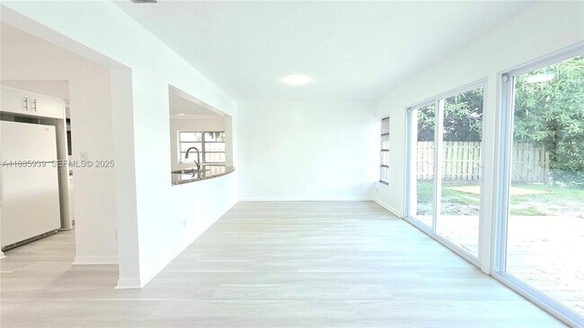 Photo - 5300 SW 7th Ct