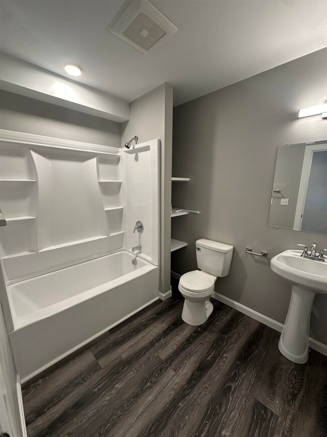 Photo - 45 Monarch Wy Unit 204