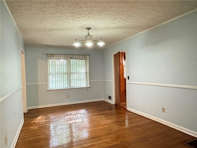 Photo - 222 Pineview Dr