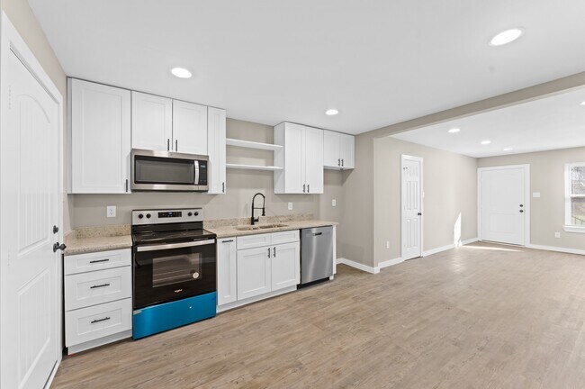 Photo - 2623 Canfield St