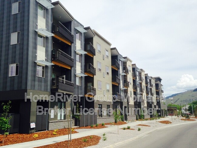 Building Photo - 1500 S 14th St W