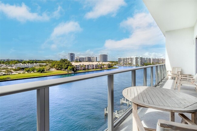 Building Photo - 4010 S Ocean Dr Unit R406 Rental
