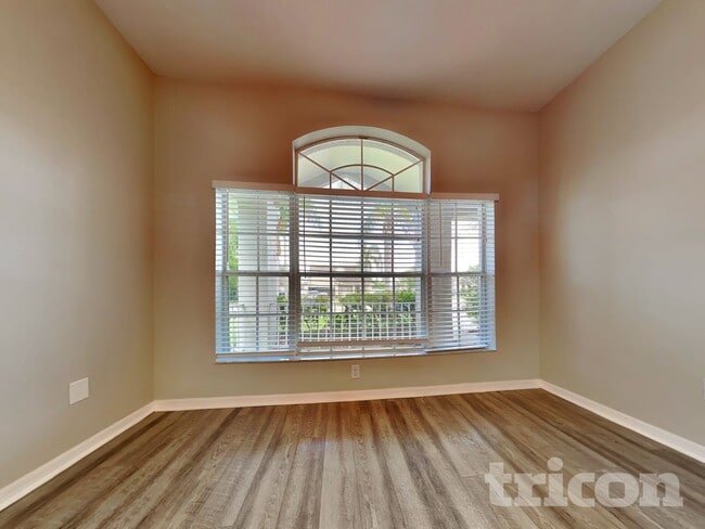 Photo - 17437 Lawn Orchid Loop