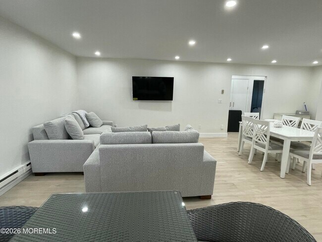 Photo - 65 Cedar Ave Unidad A17