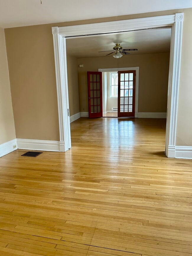 Building Photo - 5911 Bryant St Unit Apartment 1