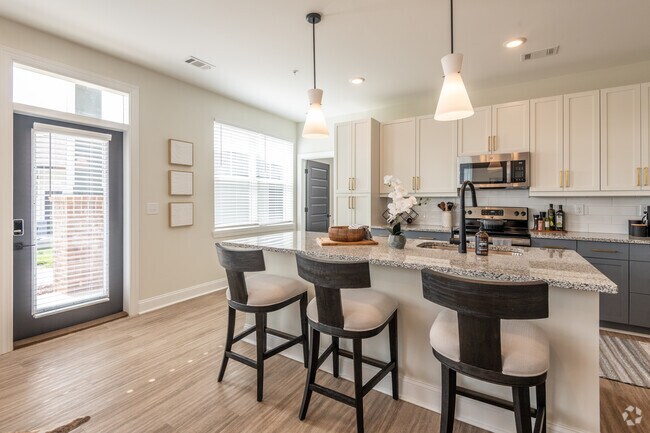 2BR, 2BA