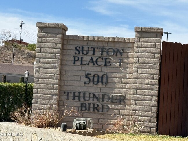 Photo - 500 Thunderbird Dr