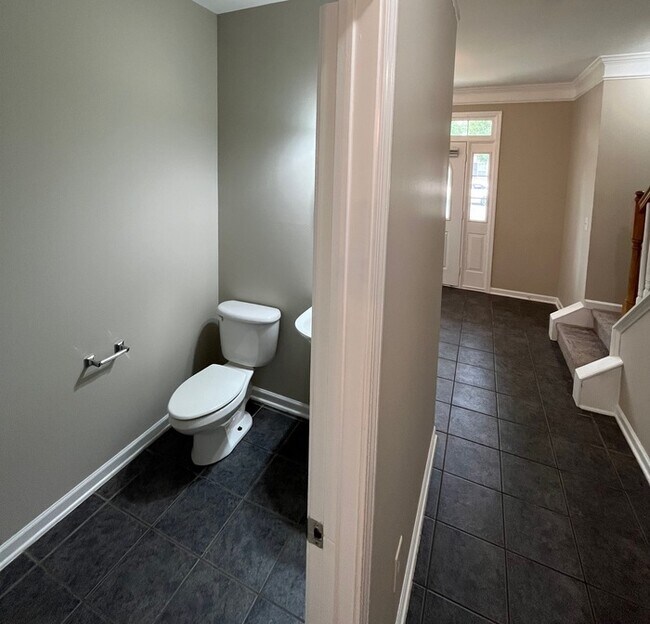 15315 Edgewater Forest Ln