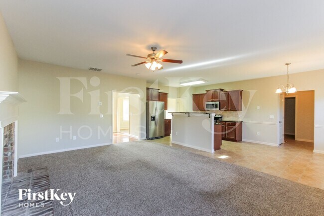 2741 Potters Walk