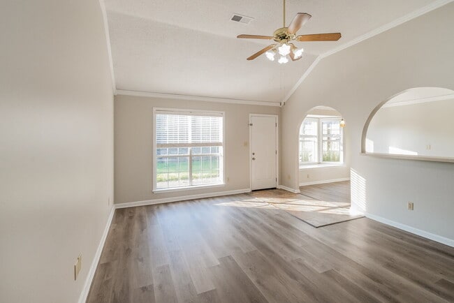 Photo - 406 N Ericson Rd