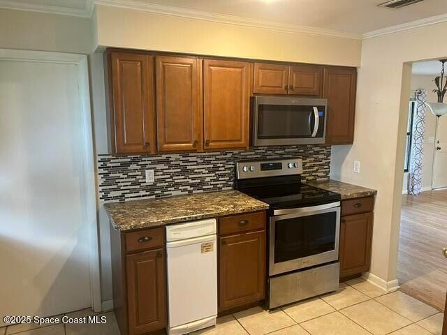 Photo - 978 Nagle Dr