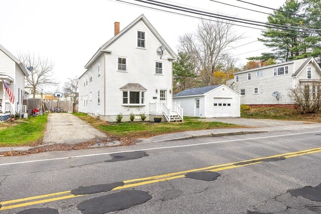 Building Photo - 83 Richardson St