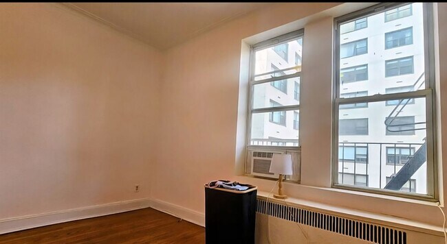 Photo - 205 E 73rd St