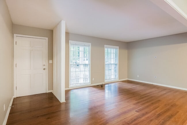 Photo - 4220 Hillswood Ln