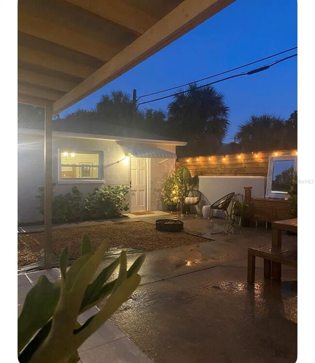 Photo - 2116 W St John St