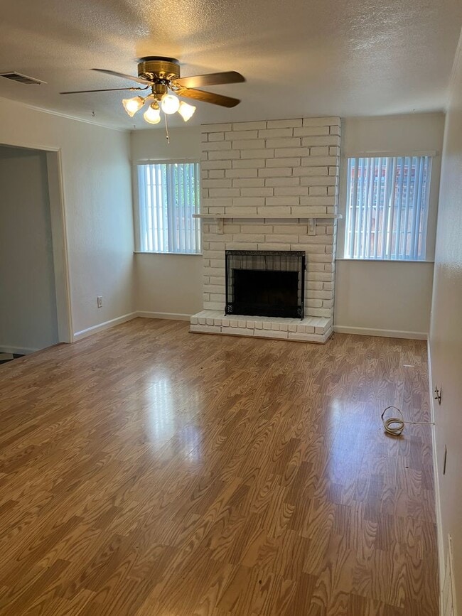 Photo - 1704 Ellison Dr